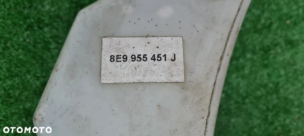 ZBIORNICZEK SPRYSKIWACZY A4 B6 KOMBI 8E0955453Q 8E9955451J - 5