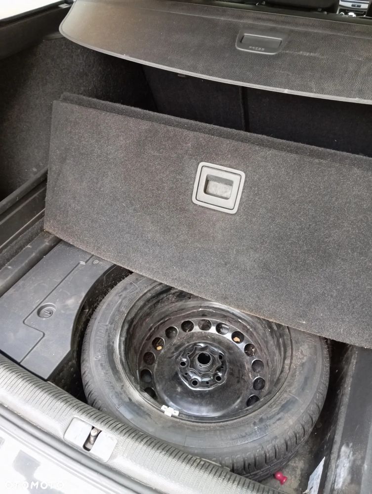 Volkswagen Passat - 8