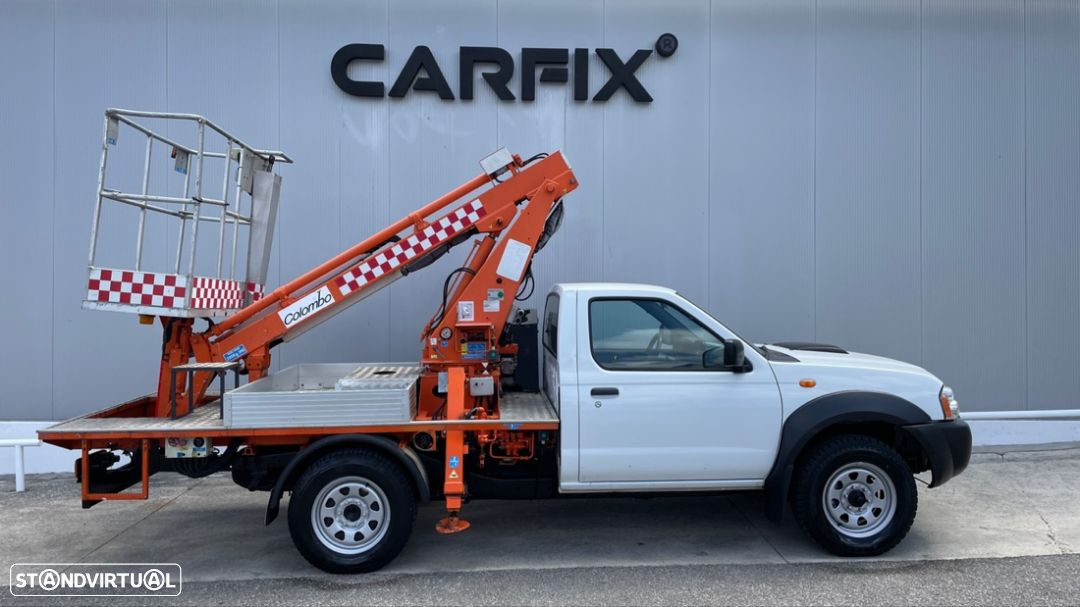 Nissan Pick Up 4X4 C/ Cesto Elevatório - 17