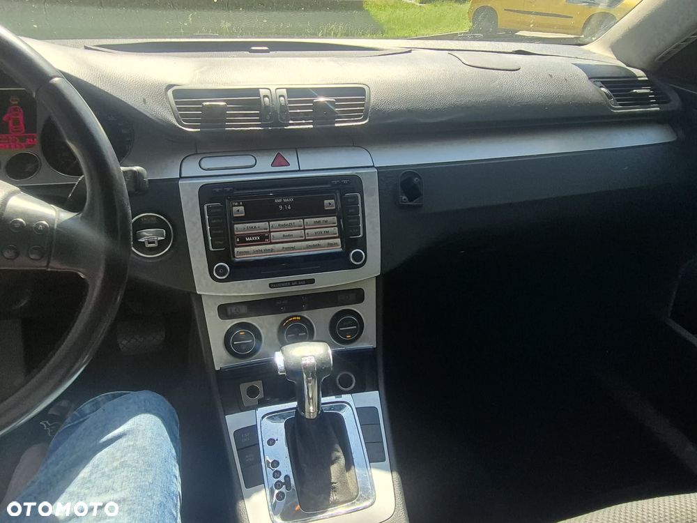Volkswagen Passat 2.0 TDI Comfortline DSG - 12