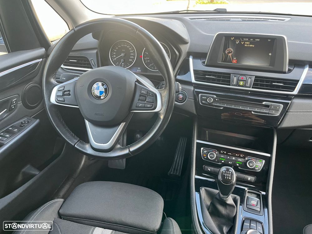 BMW 218 Active Tourer i Sport Line - 20