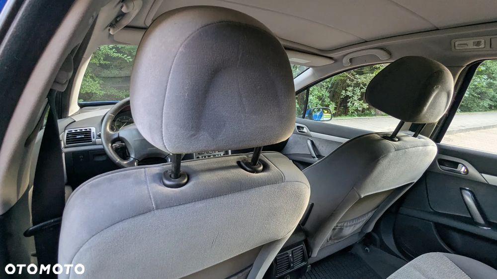 Peugeot 407 - 23
