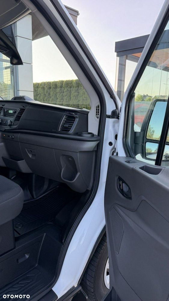 Ford Transit - 20
