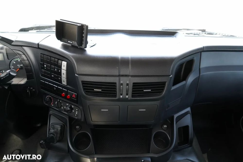 Iveco TRAKKER 360 / 6x4 / BASCULĂ DUBLU + HYDRODOLT / + HDS HMF 1643 Z2 / CUPĂ DE ÎNMATRICULARE / ROTATOARE / TELECOMANDĂ - 33
