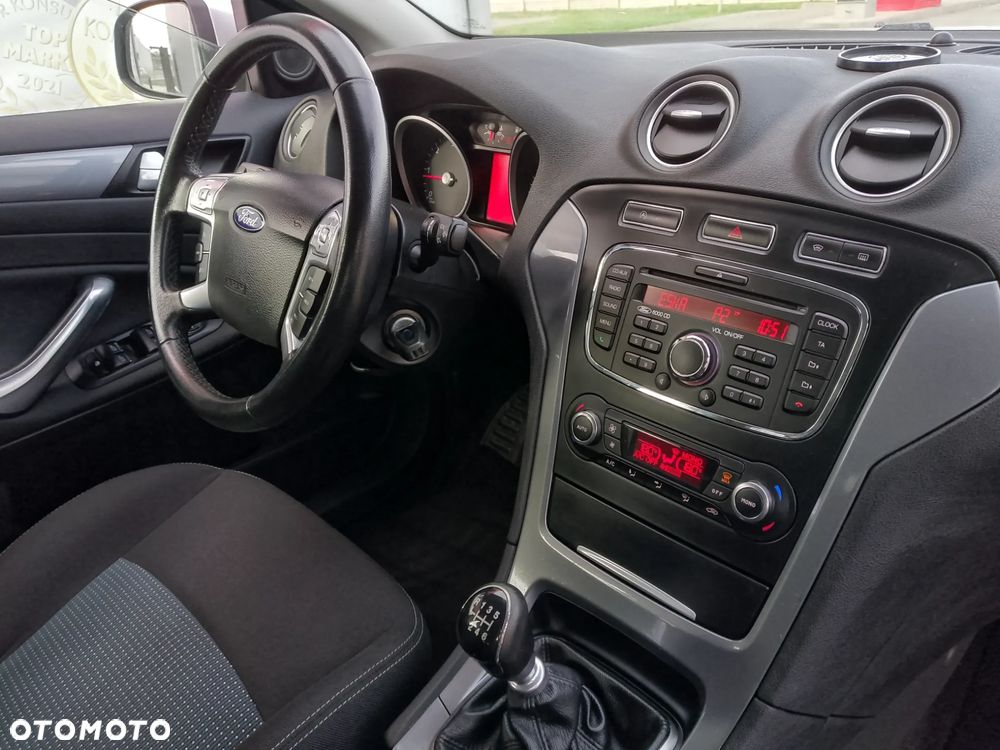 Ford Mondeo 1.6 TDCi ECOnetic Start-Stopp Business Edition - 18