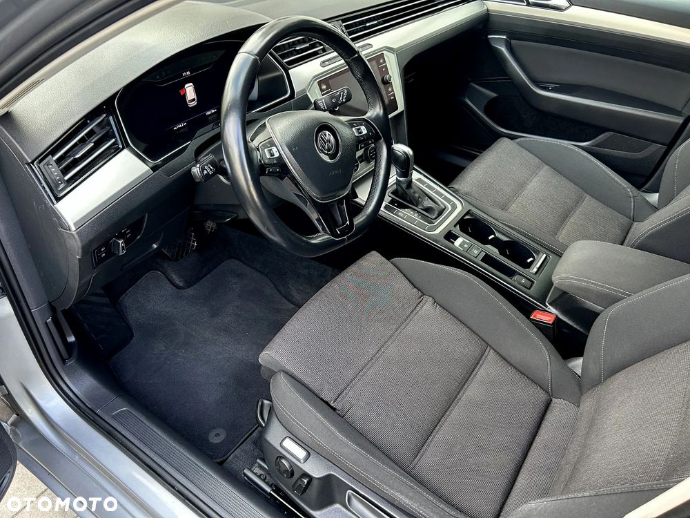 Volkswagen Passat - 7