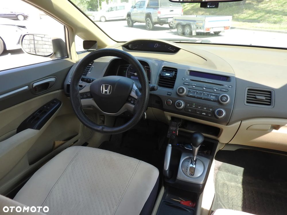 Honda Civic 1.8 Executive - 18