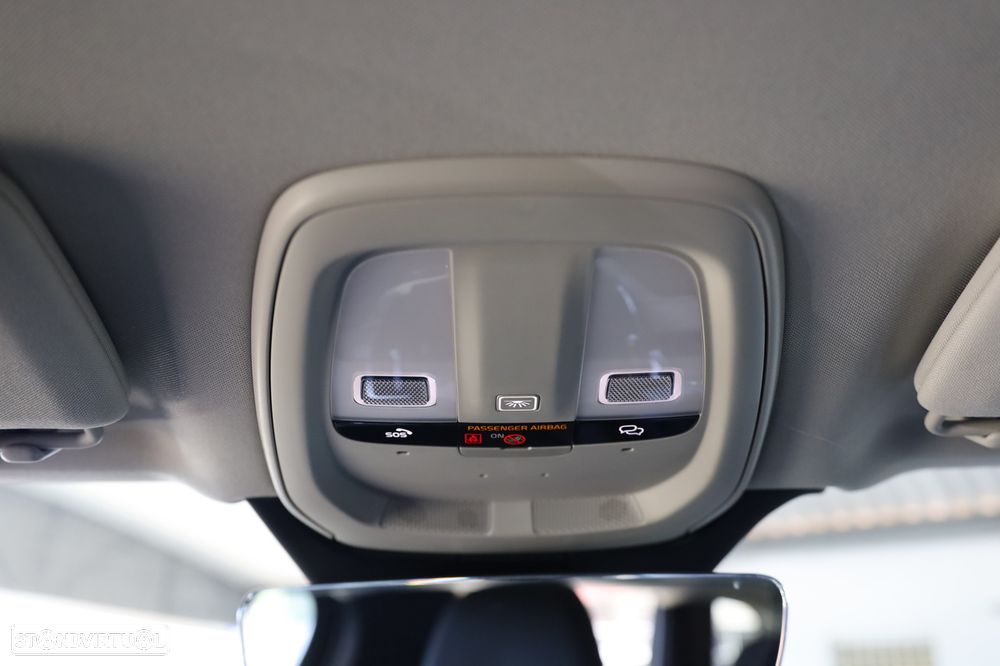 Volvo XC 90 T8 AWD Core - 24