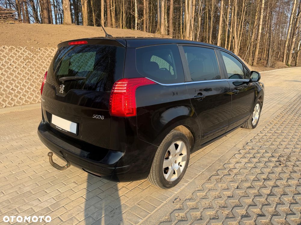 Peugeot 5008 - 3