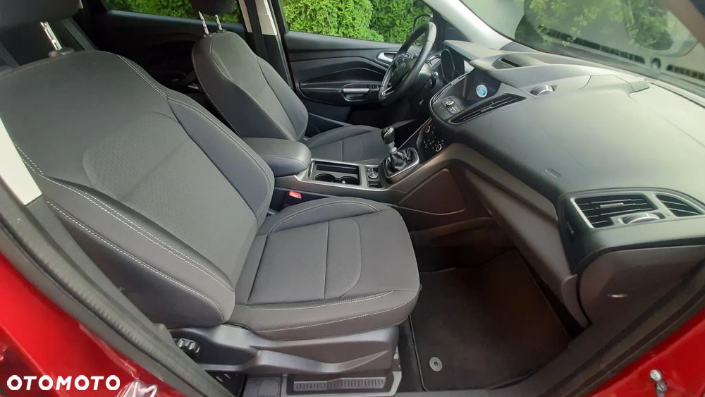 Ford Kuga 2.0 TDCi 4x2 Titanium - 33