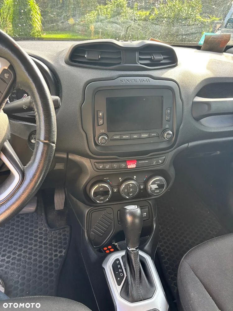 Jeep Renegade - 8