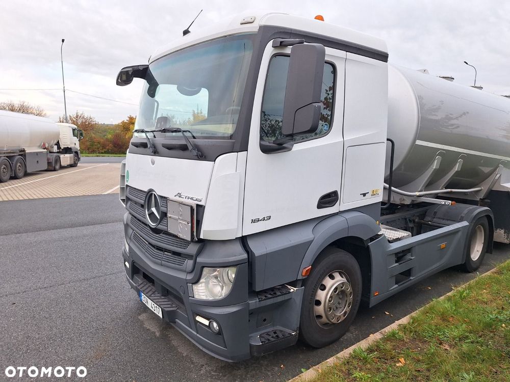 Versalift Actros  1843 - 1