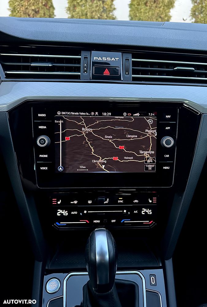 Volkswagen Passat 2.0 TDI DSG Comfortline - 23