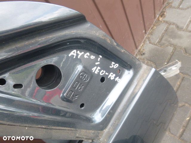 DRZWI PRAWY PRZÓD PRAWE PRZEDNIE KOMPLETNE TOYOTA AYGO I 05-14 KOLOR 1E0-FB10 - 11