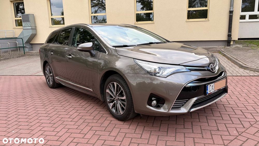 Toyota Avensis 1.8 Selection MS - 28