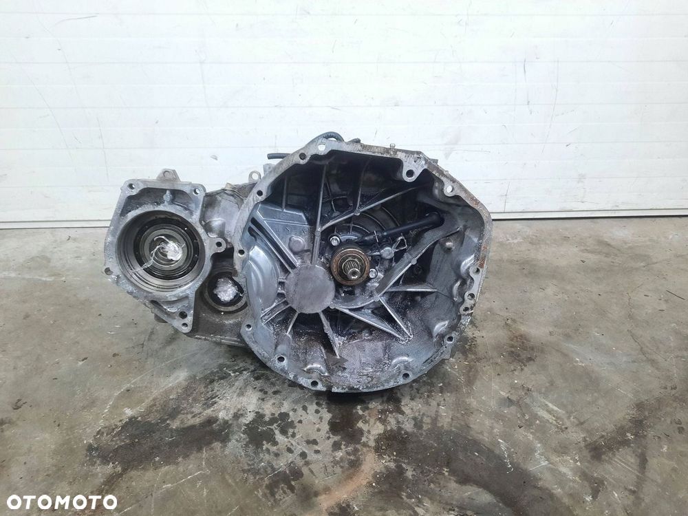 SKRZYNIA BIEGÓW MANUALNA NISSAN QASHQAI J10 2.0 DCI 4x4 JG71 - 2