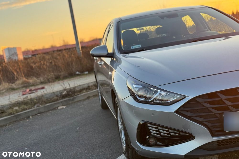 Hyundai i30 1.5 DPI Classic + - 8
