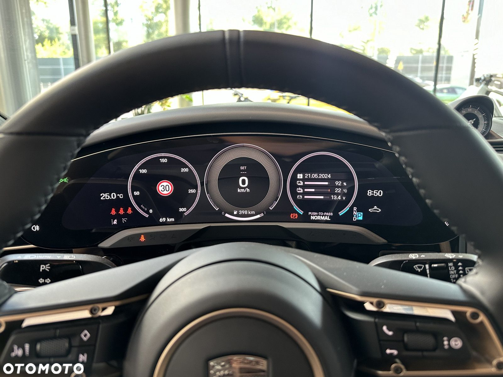 Porsche Taycan - 13