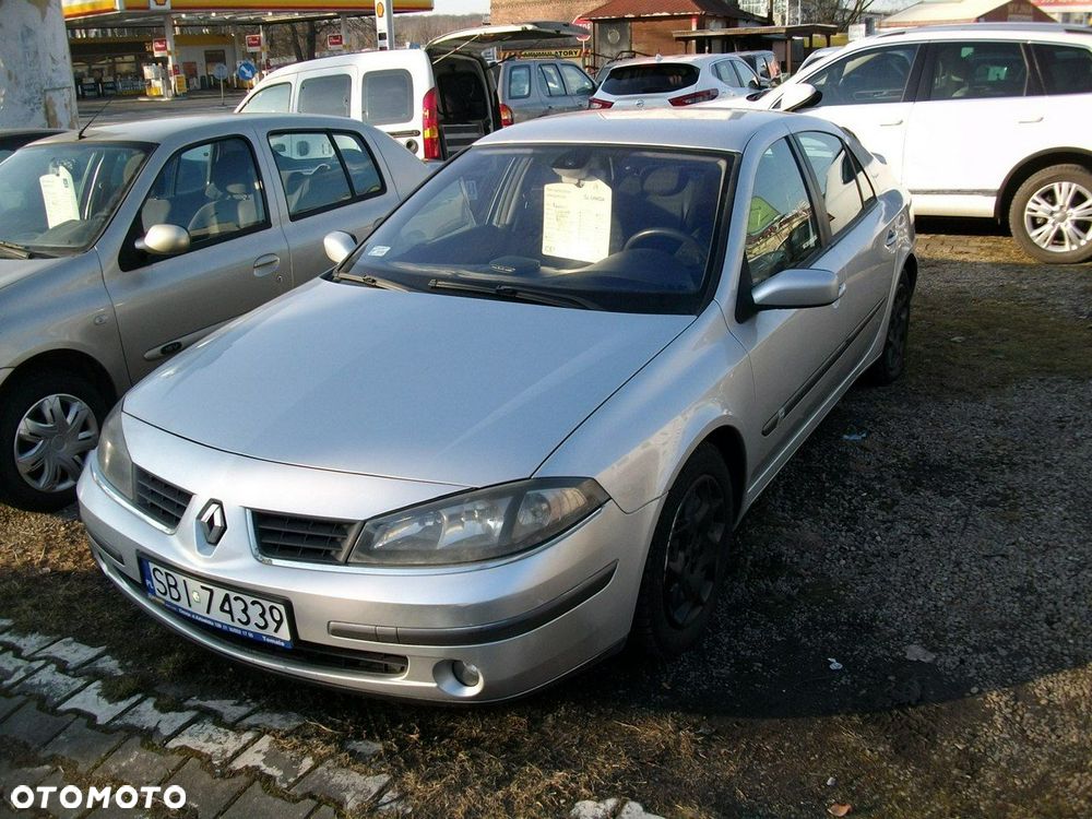 Renault Laguna - 1