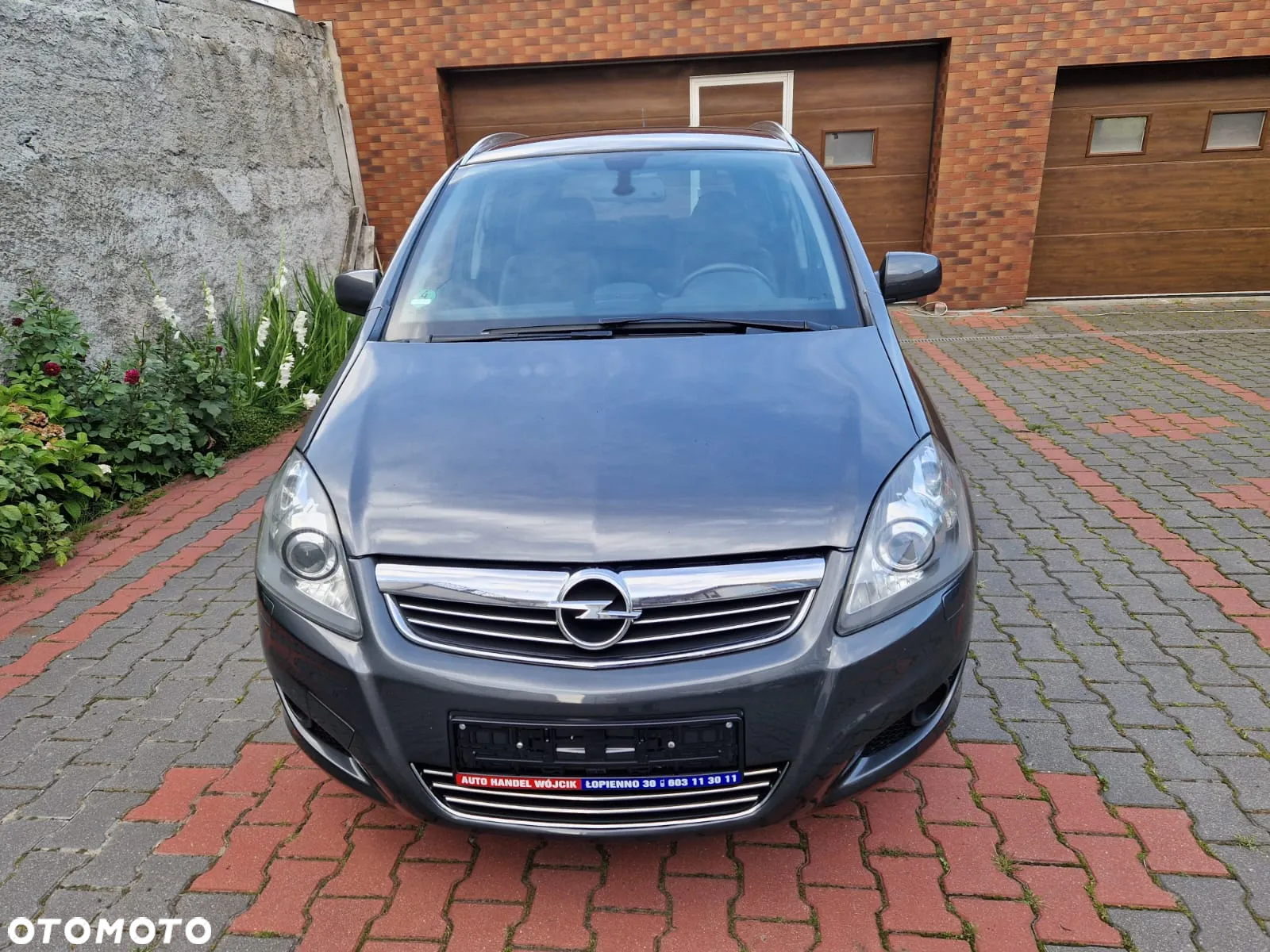Opel Zafira 1.8 Cosmo EasyTronic - 3