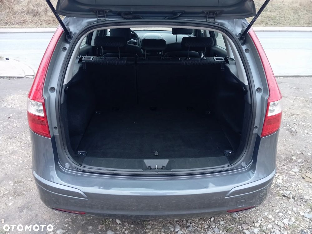 Hyundai i30 i30cw 1.6 CRDi Classic - 10