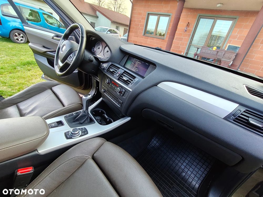 BMW X3 sDrive18d - 36