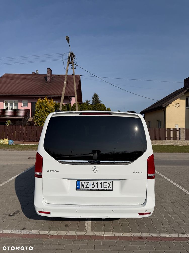 Mercedes-Benz V-Class 2022 photo 4