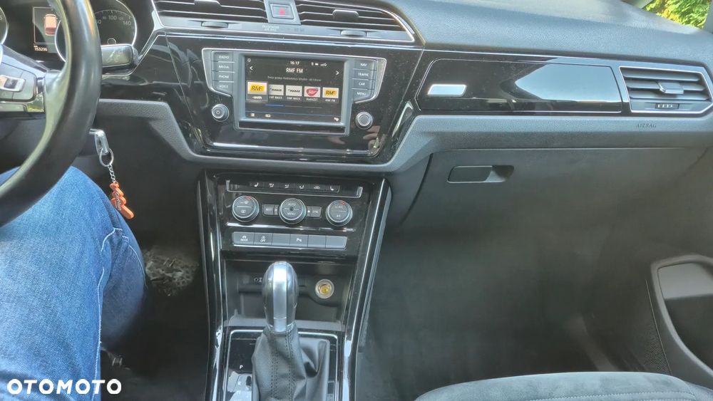 Volkswagen Touran 1.8 TSI BMT Highline DSG - 11