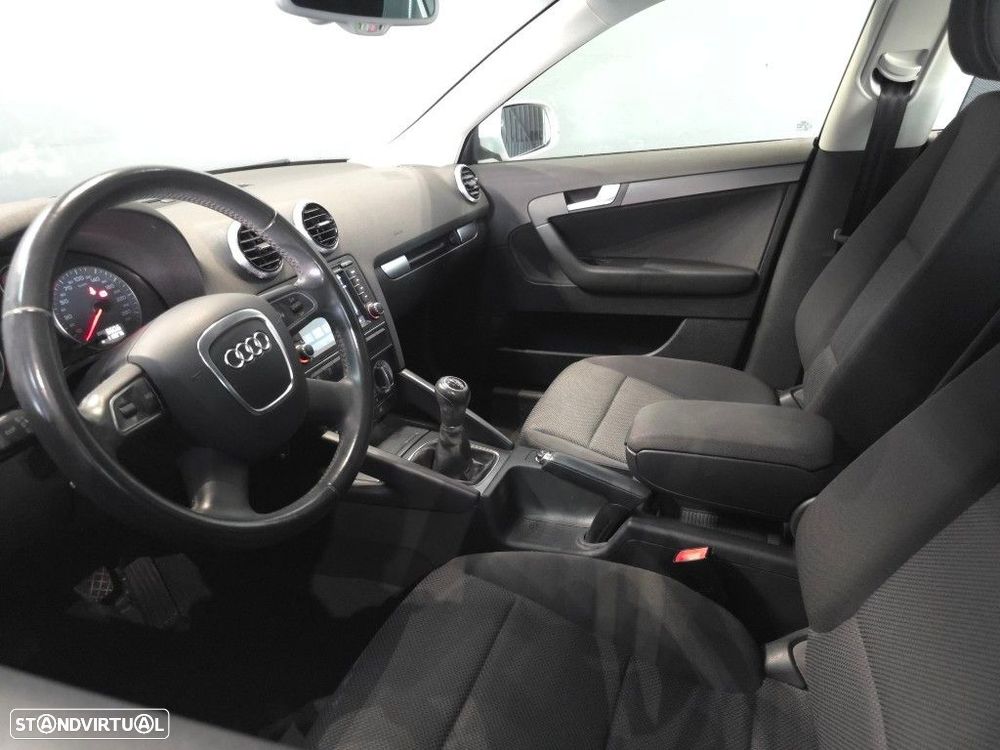 Audi A3 Sportback 1.6 TDI Attraction - 26