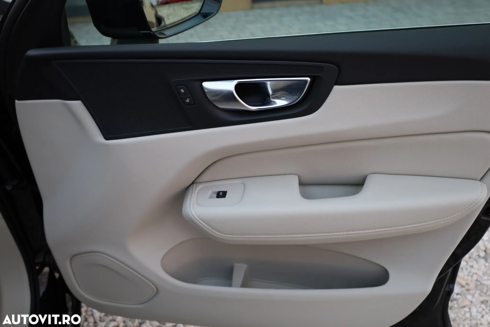 Volvo XC 60 B4 D Geartronic Momentum - 14