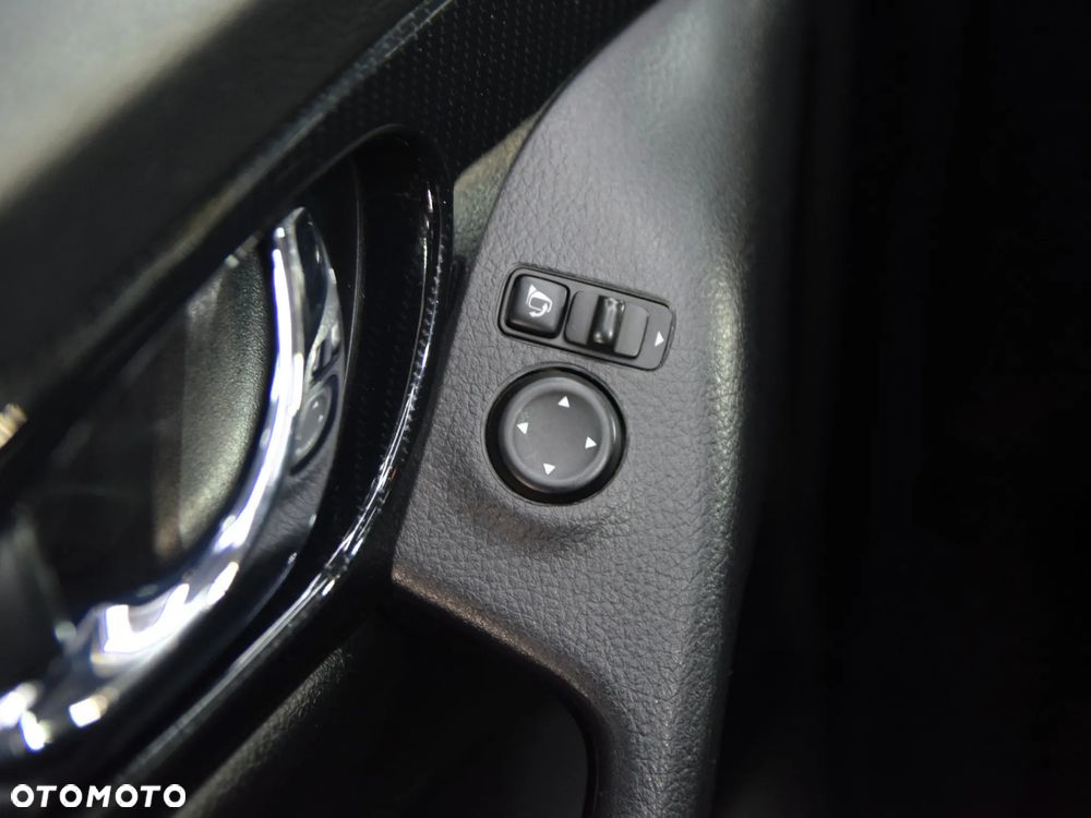 Nissan X-Trail 1.7 dCi N-Connecta 2WD - 23