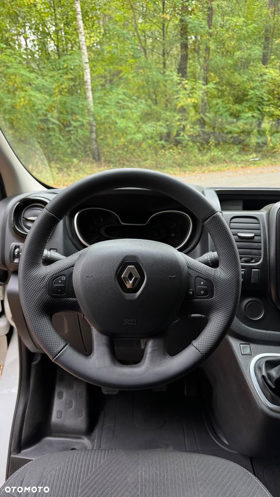 Renault Trafic - 16
