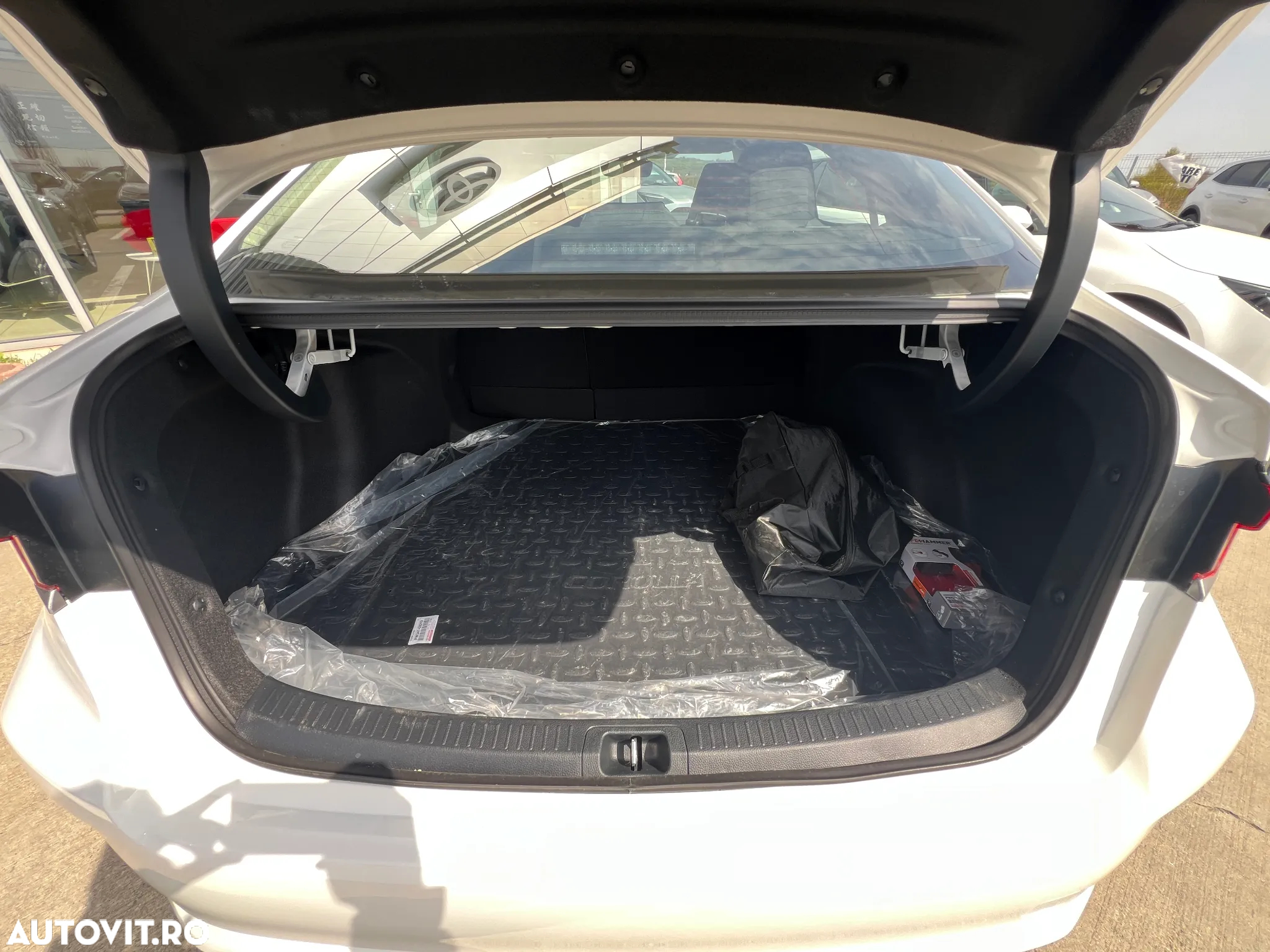 Toyota Corolla 1.8 HSD Eco - 11