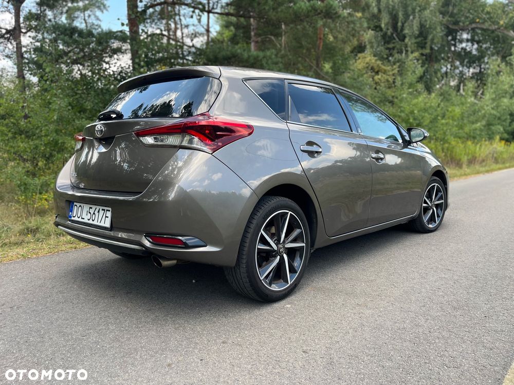 Toyota Auris 1.2 T GPF Prestige MS - 10