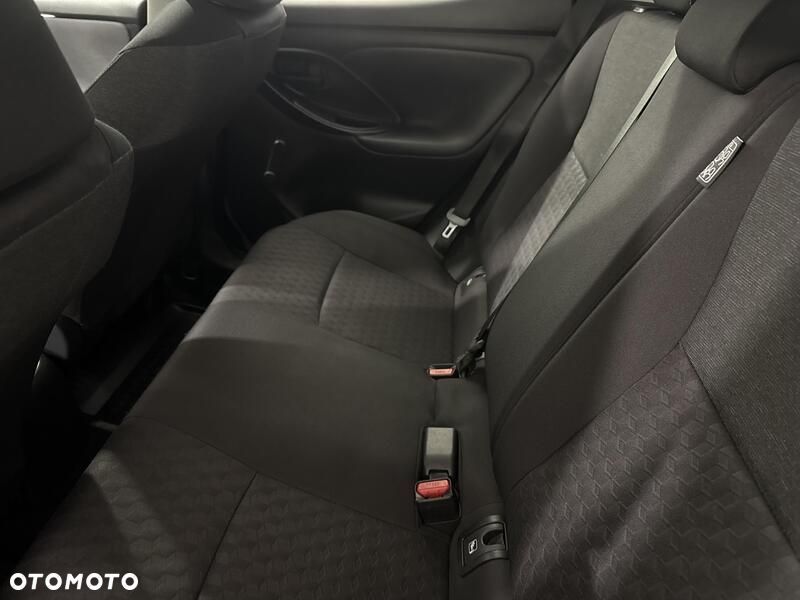 Toyota Yaris 1.5 Comfort - 19