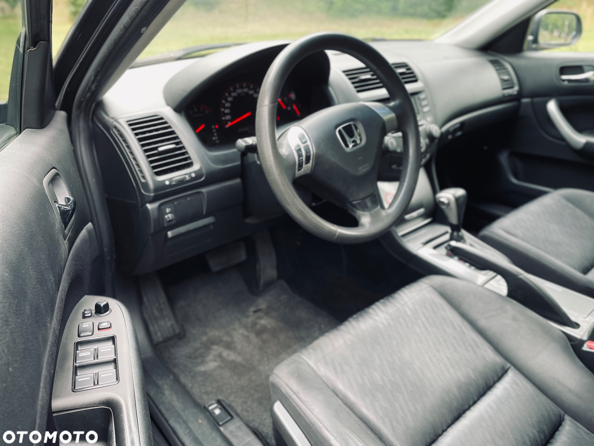 Honda Accord Tourer 2.0 i Automatik Comfort - 24