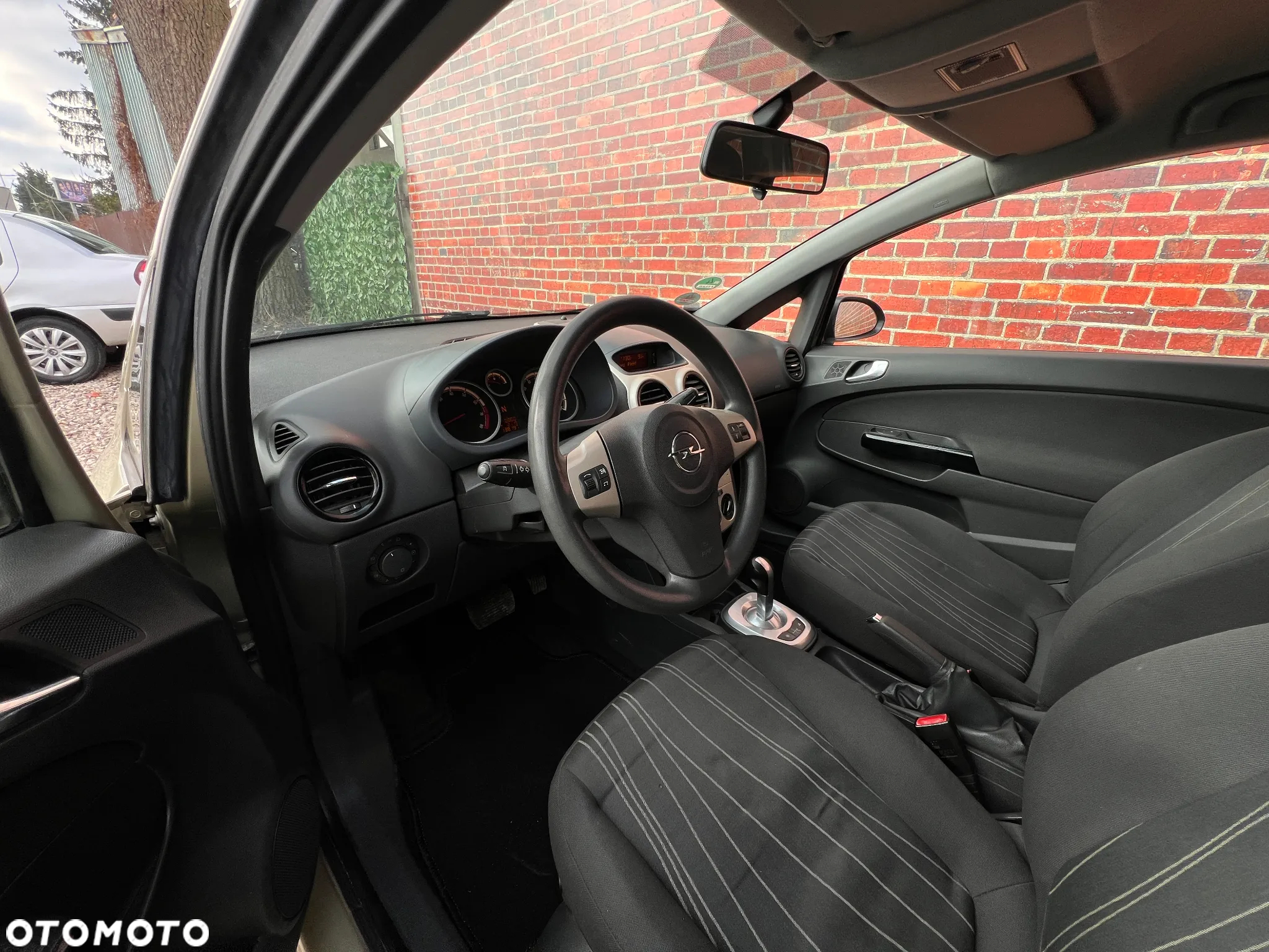Opel Corsa - 8