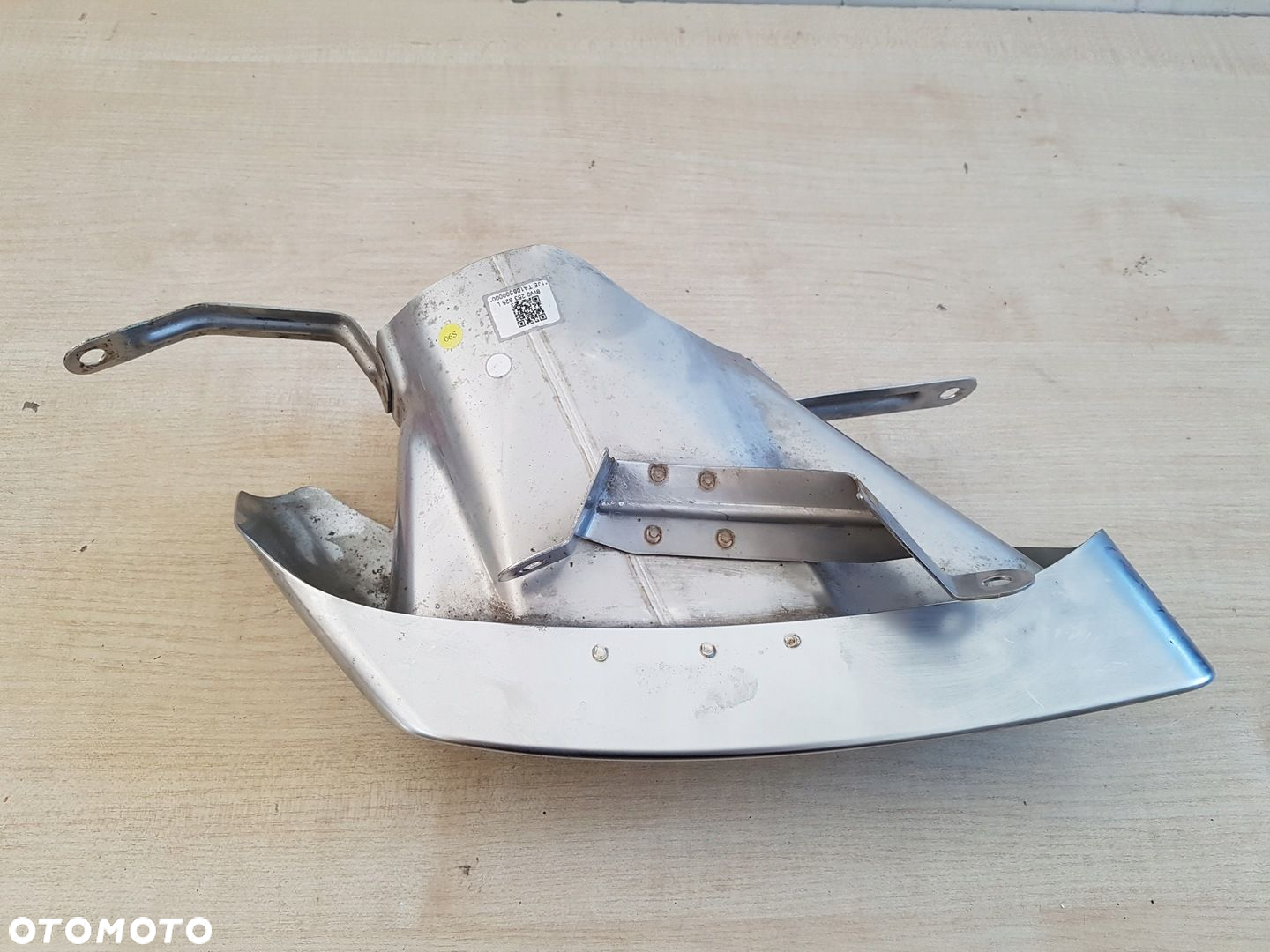 AUDI A4 B9 końcówka wydechu lewa 8W0253825L - 2