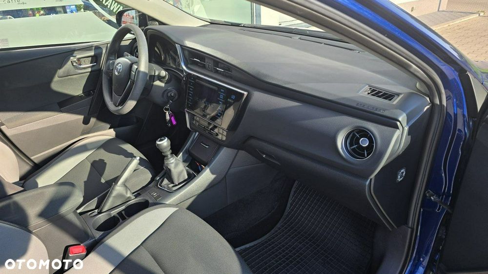 Toyota Auris - 17
