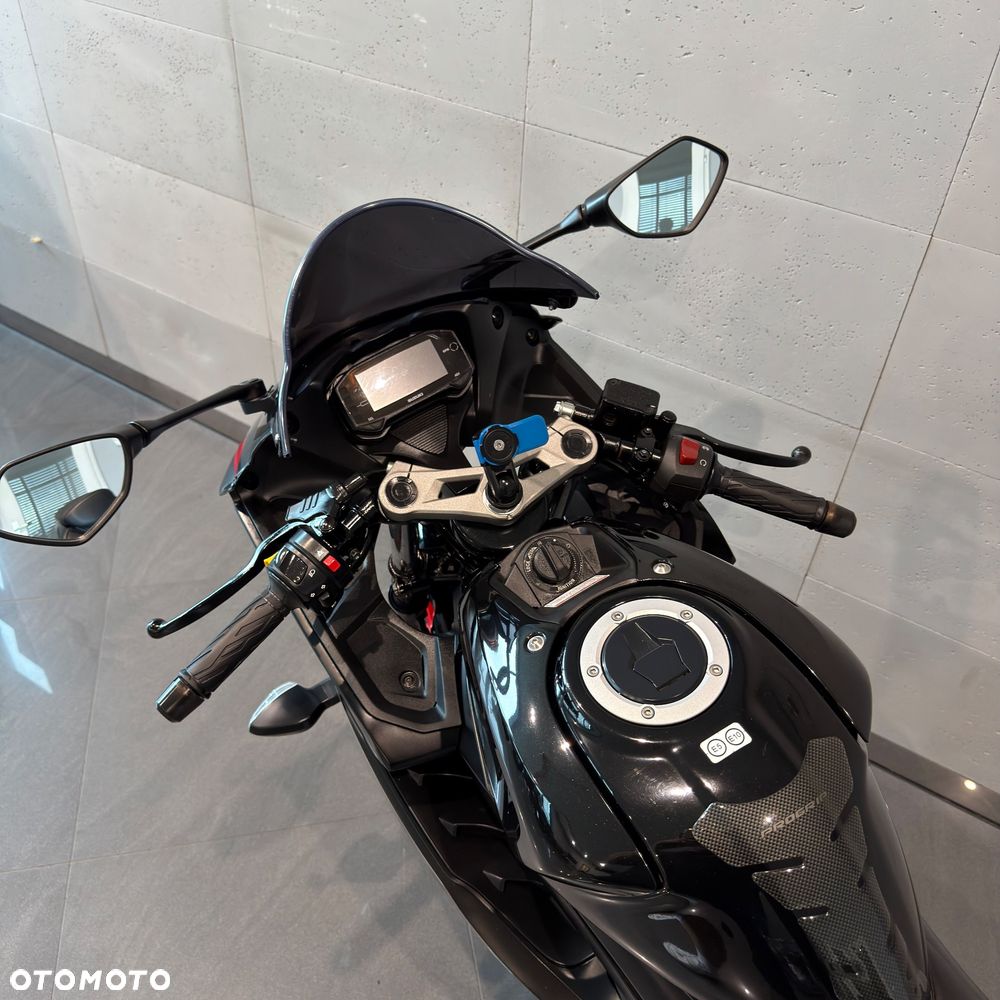 Suzuki GSX-R - 12