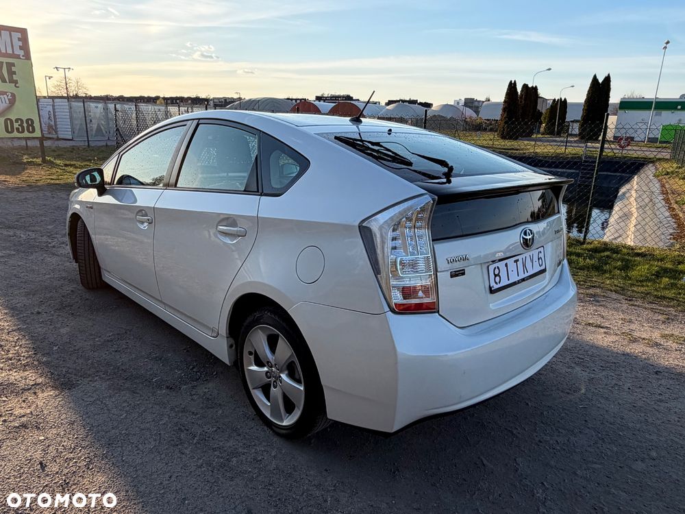 Toyota Prius 1.8 HSD Premium - 3