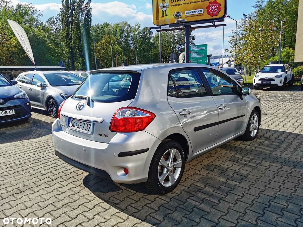 Toyota Auris 1.6 Premium - 5
