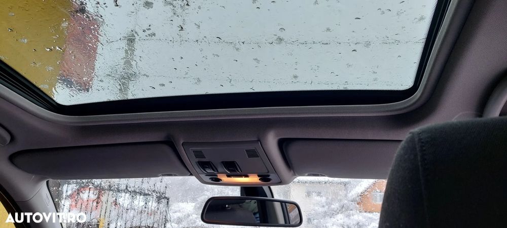 BMW Seria 3 320i - 6