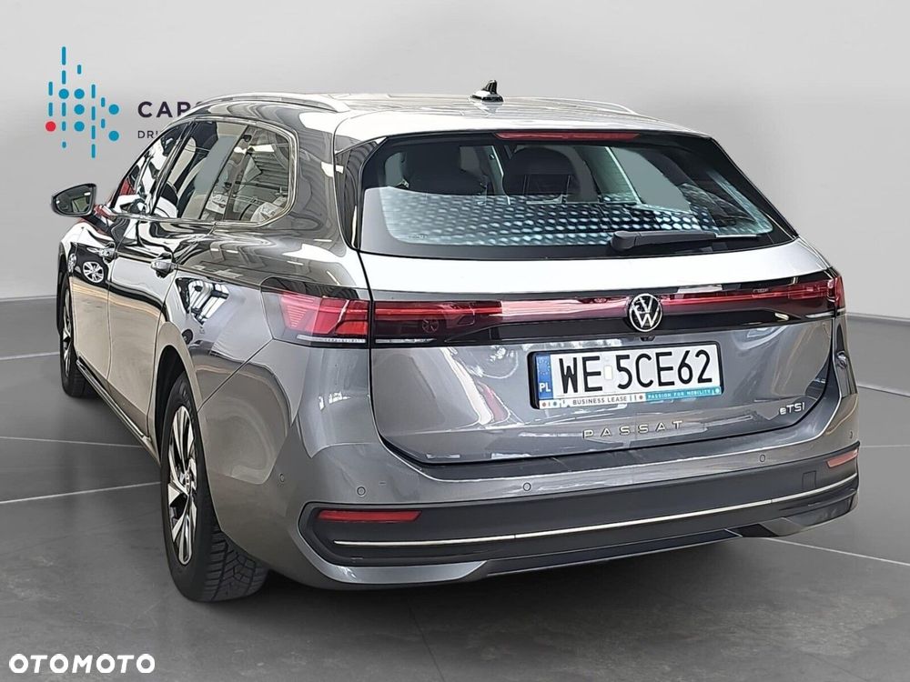 Volkswagen Passat - 24