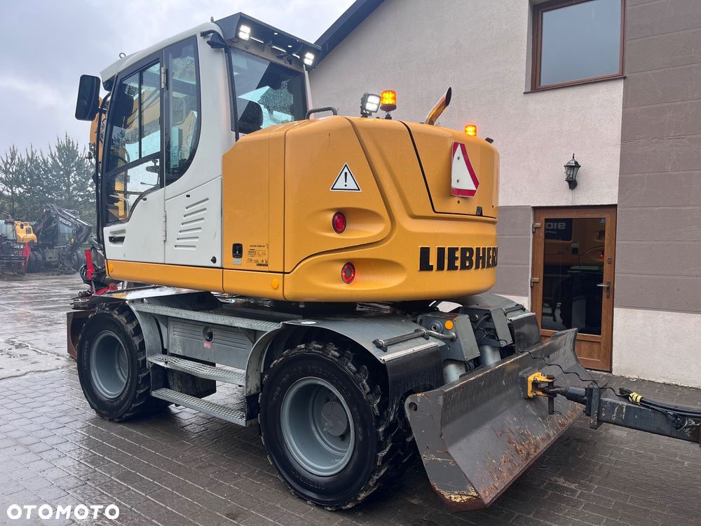 Liebherr A 910 Compact - 4
