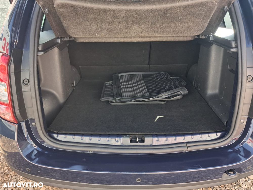 Dacia Duster dCi 110 FAP 4x4 Laureate - 12