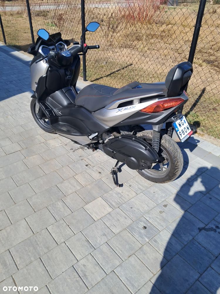 Yamaha X-max - 4