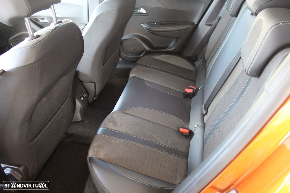 Peugeot 2008 1.2 PureTech Allure Pack - 10