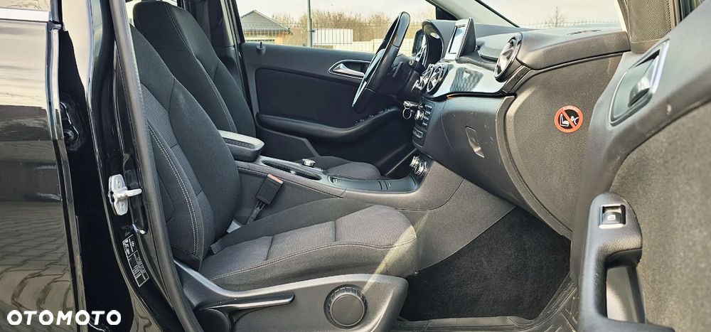 Mercedes-Benz Klasa B 180 d BlueEFFICIENCY Edition Style - 5