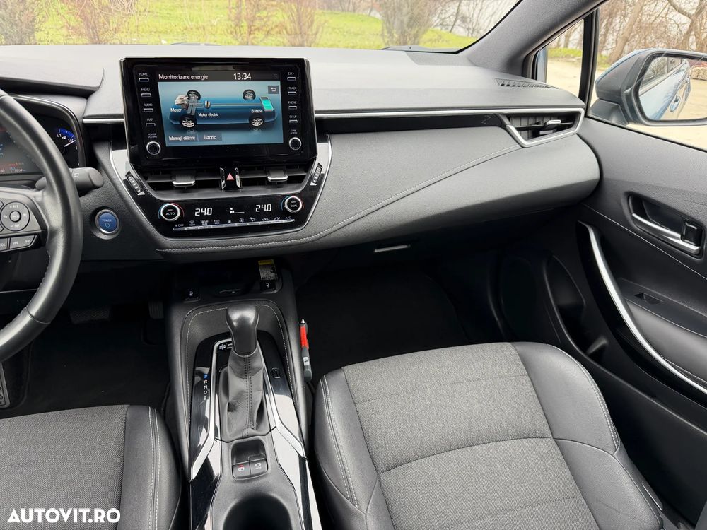 Toyota Corolla 1.8 HSD Business - 21